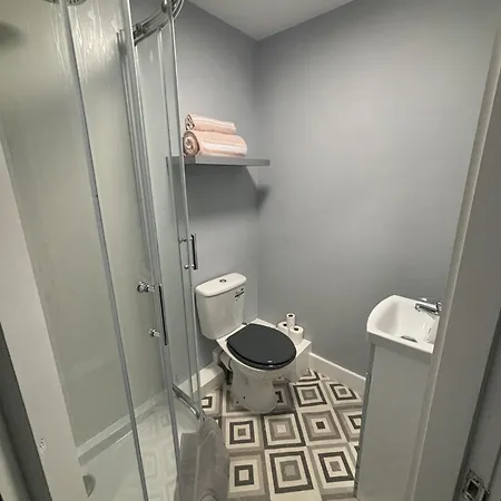 Contactor Digs - Ensuite At Keith Street